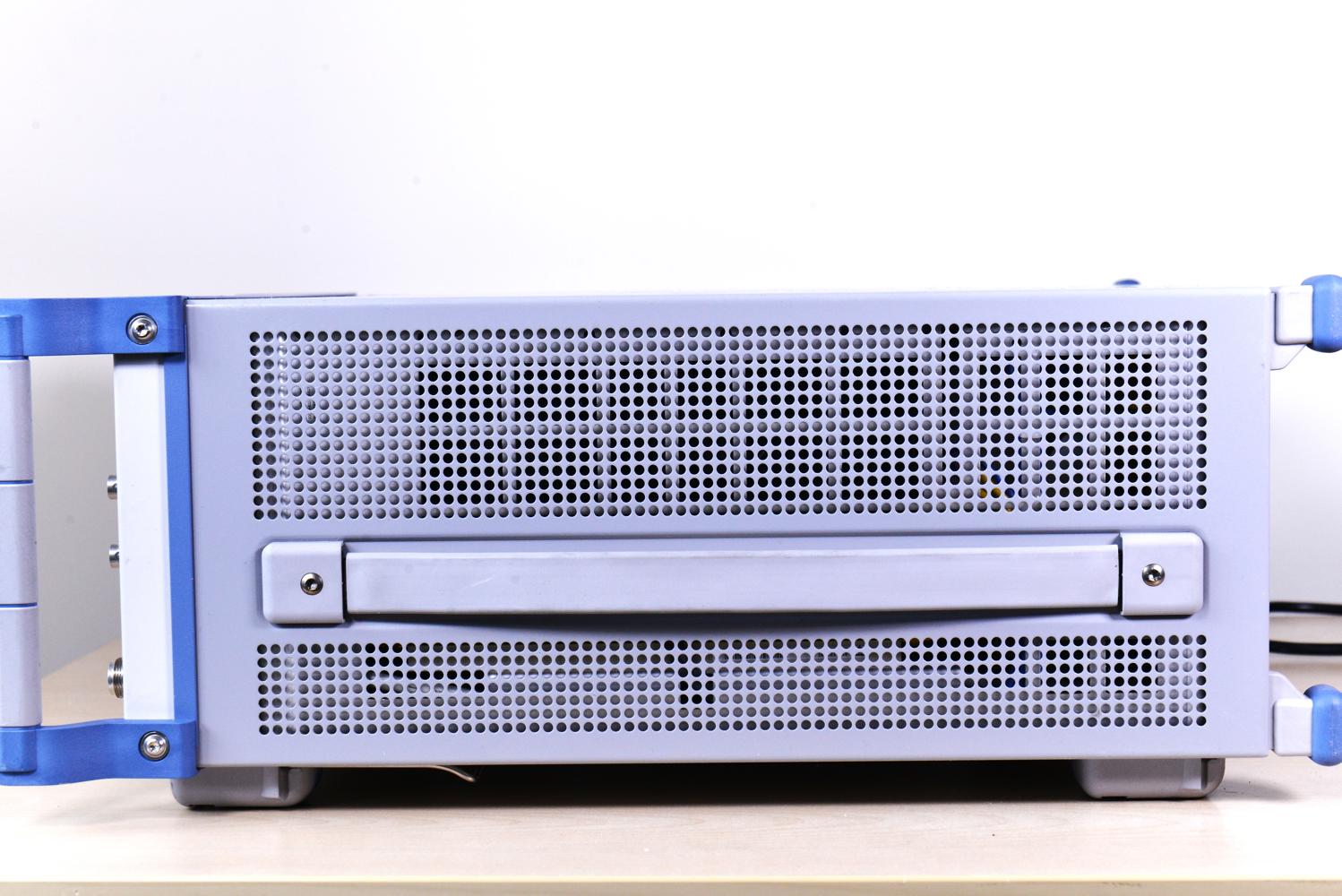 Генератор сигналов Rohde & Schwarz SFU